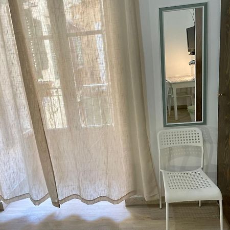 Maqueda Rooms Palermo Bagian luar foto
