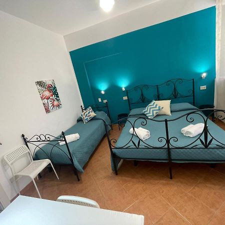 Maqueda Rooms Palermo Bagian luar foto