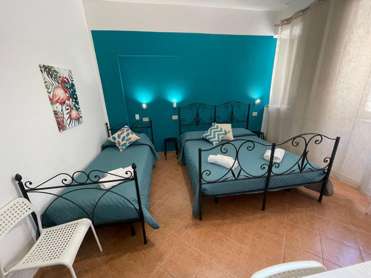Maqueda Rooms Palermo Bagian luar foto
