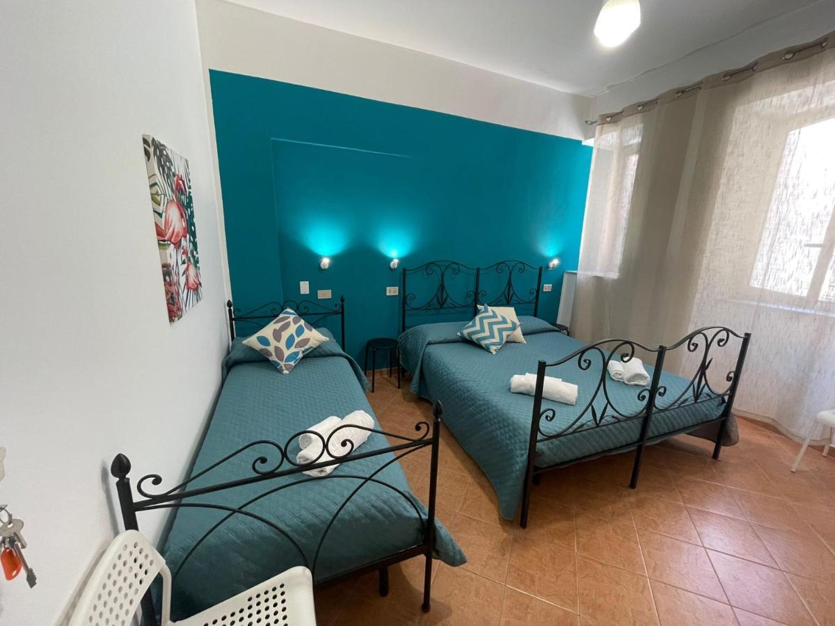 Maqueda Rooms Palermo Bagian luar foto