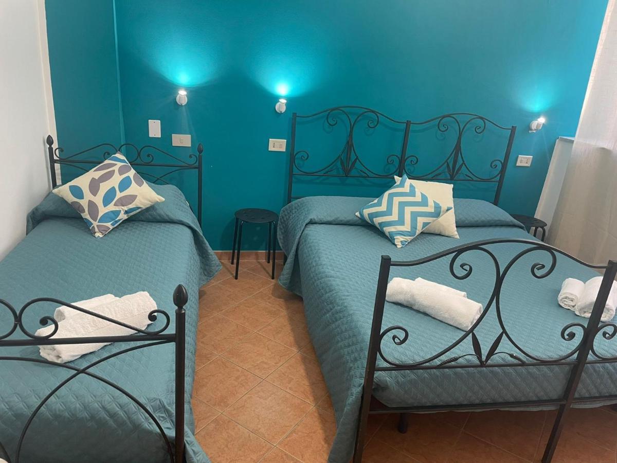 Maqueda Rooms Palermo Bagian luar foto
